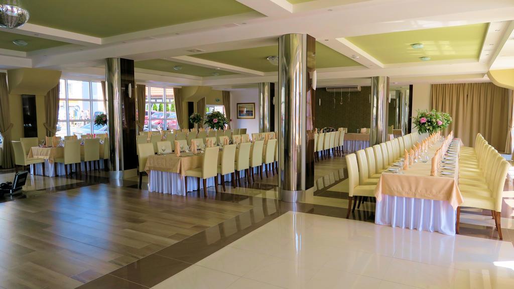 Hotel Morze Ustka Exterior photo
