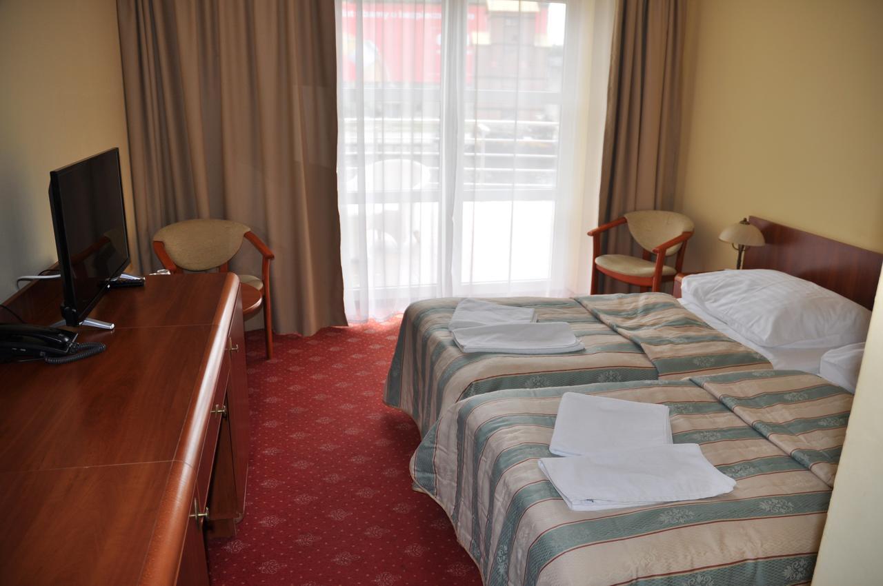 Hotel Morze Ustka Exterior photo