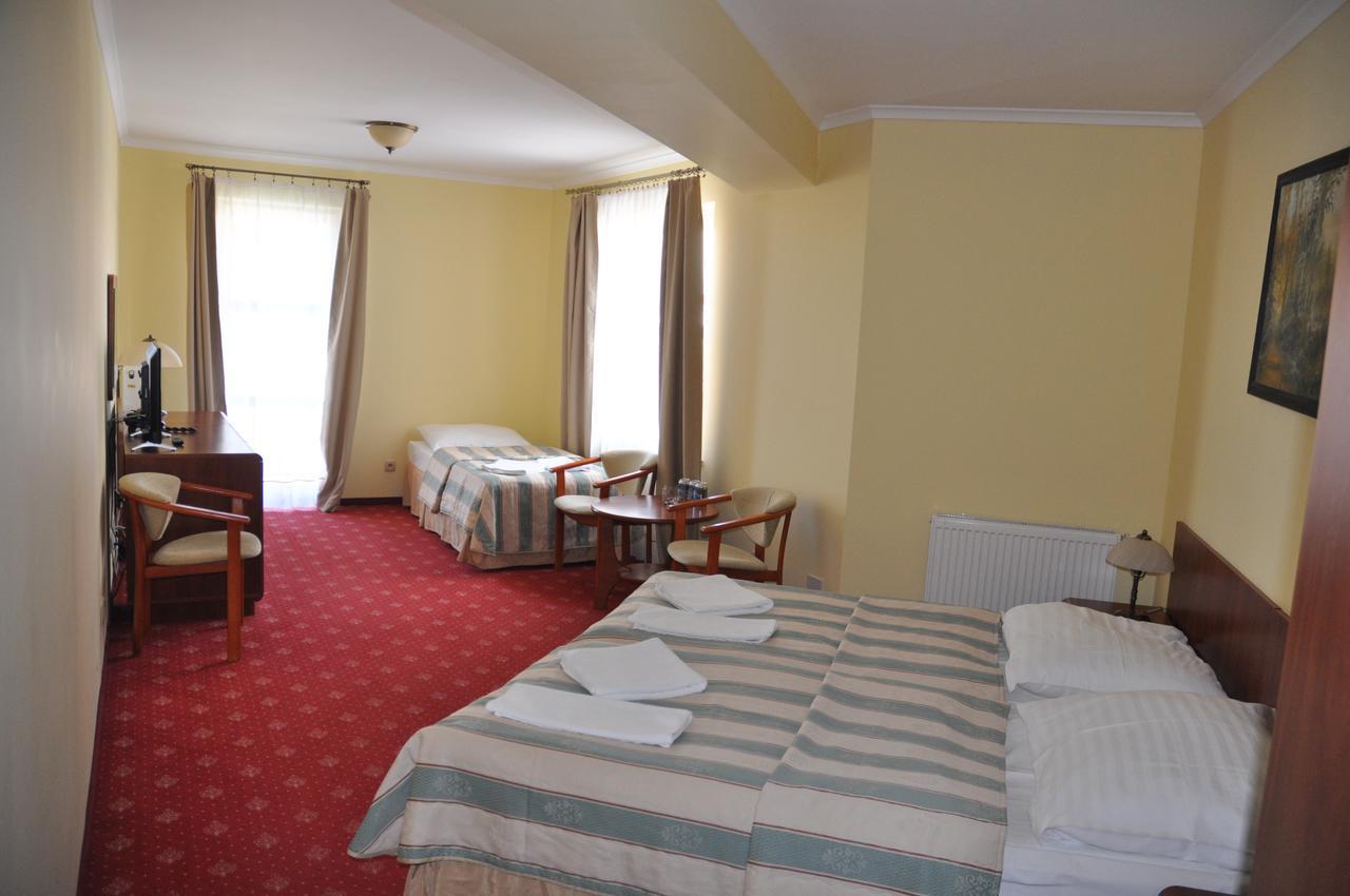 Hotel Morze Ustka Exterior photo